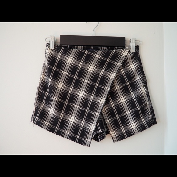 Plaid Skort - Picture 2 of 5